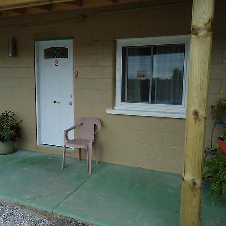 Westmount Motel Woodstock Extérieur photo