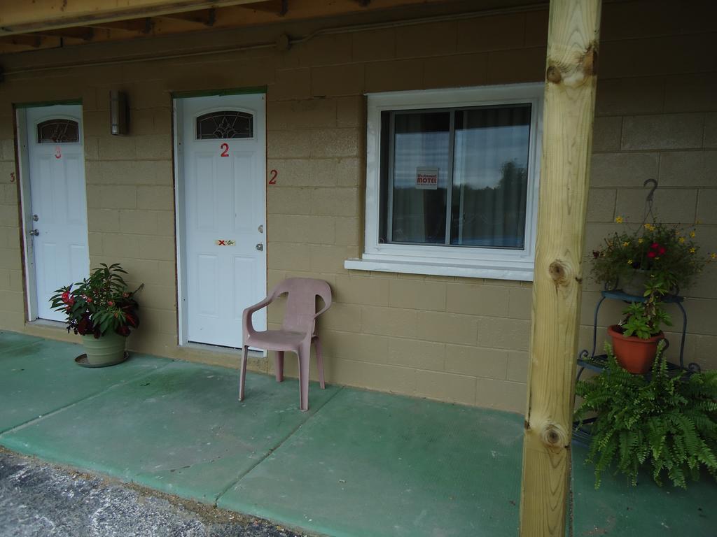 Westmount Motel Woodstock Extérieur photo